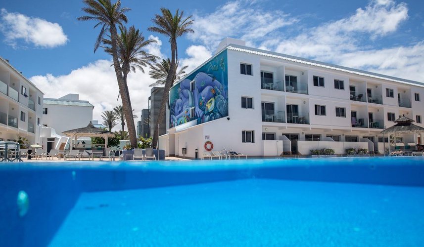Swimming pool Surfing Colors Corralejo